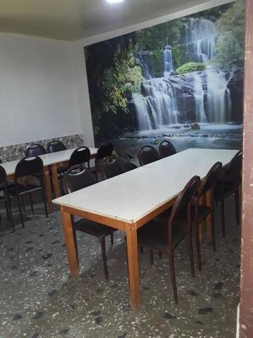 Фото номера Трехместный номер с ванной комнатой Хостелы Hotel E U R O P E г. Кварели 37