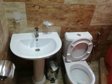 Фото номера Двухместный номер с 1 кроватью и собственной ванной комнатой Мини-отель Guest House Kakheti г. Кварели 17