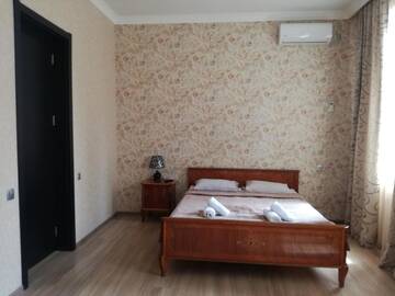 Фото номера Четырехместный номер с собственной ванной комнатой Мини-отель Guest House Kakheti г. Кварели 3