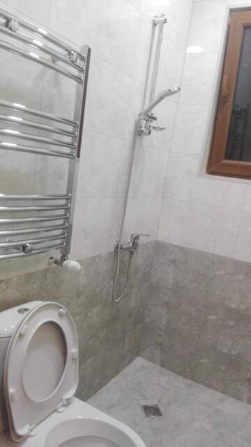 Фото номера Трехместный номер с собственной ванной комнатой Мини-отель Guest House Kakheti г. Кварели 9